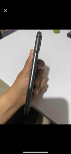 iPhone 11 Con Turbo Cargador. (Usado)
