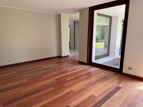 Moderna En Condominio Cercana A Colegios, Centro Comercial