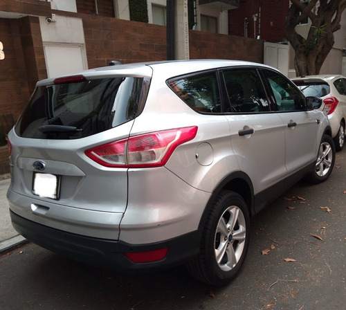 Ford Escape 2.5 S Plus Mt
