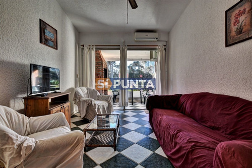 Imagen 7 de 10 de Venta De Apartamento 2 Dormitorios En Arcobaleno/playa Mansa, Punta Del Este.