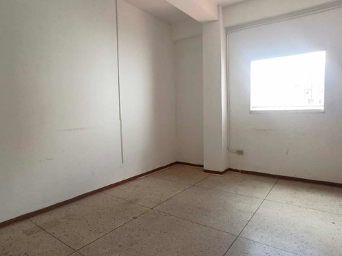 Imagen 10 de 13 de En Alquiler Local Urb Las Cuatro Esquinas Los Teques