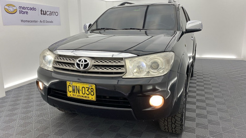Imagen 2 de 25 de Toyota Fortuner
