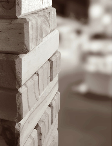 Jenga gigante de várias peças
