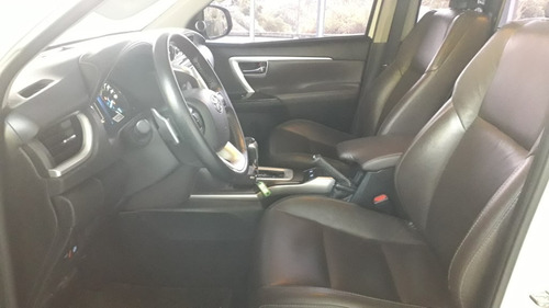 Imagen 4 de 9 de Toyota Fortuner