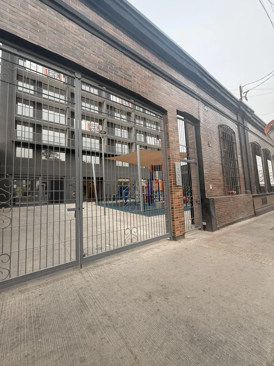 Imagen 2 de 16 de Arriendo Departamento 2hab 1ba Santiago