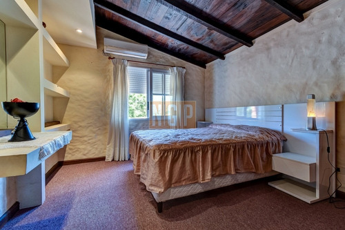 Imagen 22 de 30 de Venta De Casa De 5 Dormitorios En Lausana