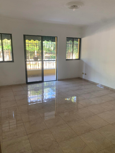 Vendo Apartamento En La Av. Republica De Colombia, Frente Al Jardin Botanico.