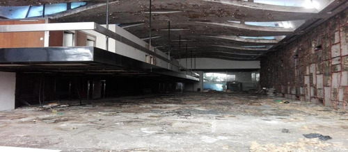 Imagen 3 de 12 de Local En Venta - Once