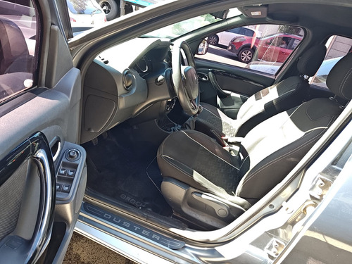 Renault Duster Oroch 2.0 Outsider Plus