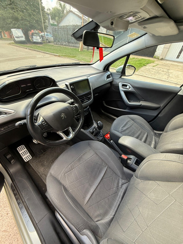 Peugeot 208 1.6 Feline