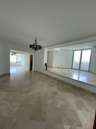 Imagen 1 de 25 de Apartamento En Arriendo, Castillogrande - Cartagena.