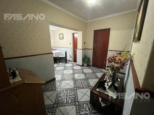 Casa En Lote Propio En Venta - Chilavert