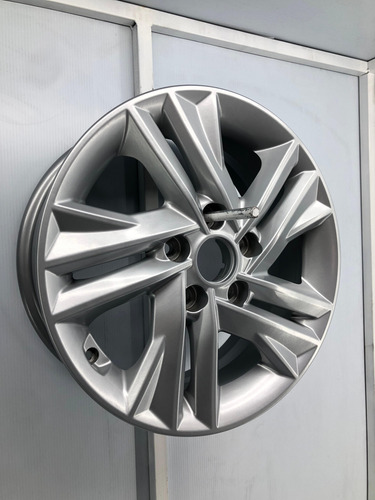 Rin 16 Original Hyundai Elantra 2019, 2020, 2021, 2022, 2023 Powder Coating Silver (Usado)