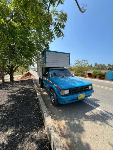 Mazda B2000 2.0