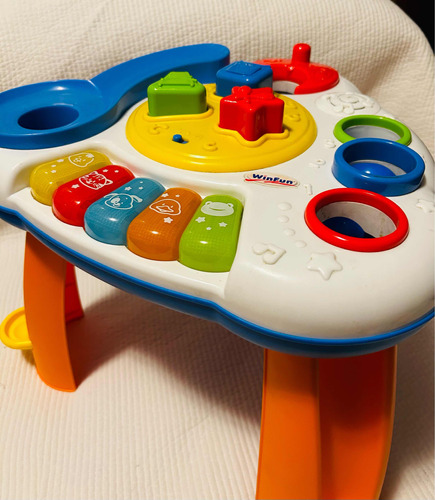 Mesita Musical Para Bebe Marca Winfun Con Juegos De Encastre