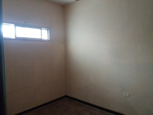 Imagen 8 de 14 de Excelente Dto. T/ Casa 3 Amb. Patio, Jardín, Pileta, Terraza