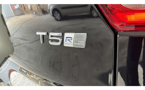 Volvo XC40 1.5 T5 RECHARGE R-DESIGN GEARTRONIC