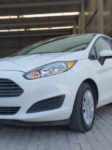 Imagen 2 de 15 de Ford Fiesta 1.6 S Sedan At 2016
