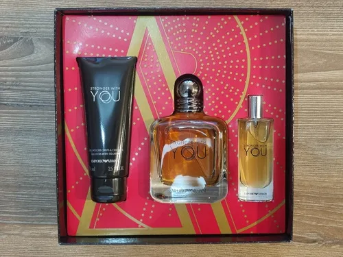 Armani stronger with you gift outlet set