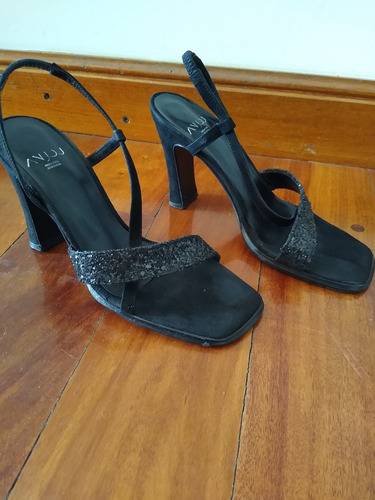 Imagen 3 de 3 de Zapatos Sandalias Estiletos Negro Talle 35 Gamuzados