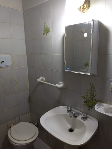 Imagen 4 de 8 de Comodo Departamento De Un Ambiente En Mar De Ajo Con Cochera A Tres Cuadras Del Mar