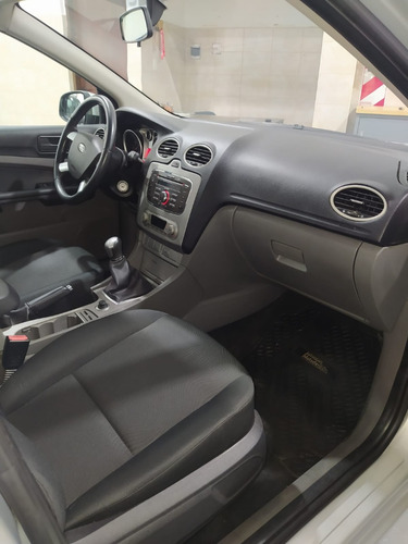 Imagen 13 de 16 de Ford Focus Ii Exe Trend Plus 4ptas Excelente Estado De Uso!
