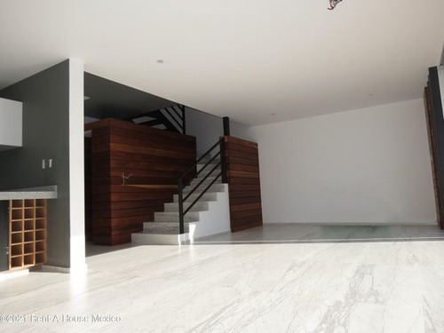 Imagen 5 de 14 de Lomas De Juriquilla Casa En Venta De Tres Niveles Y 222 Mts2! Qh