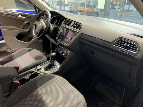 Imagen 11 de 16 de Volkswagen Tiguan 2.0 Confortline 4 Motion Aut