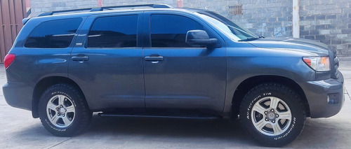 Imagen 2 de 10 de Toyota Sequoia