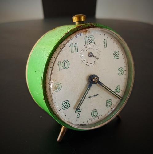 Antiguo Reloj Aleman De Cuerda  Mauthe  Años 50! Oferta!
