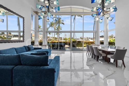 Casa En Venta En Grand Marina Villas, Nuevo Vallarta, Nayarit.