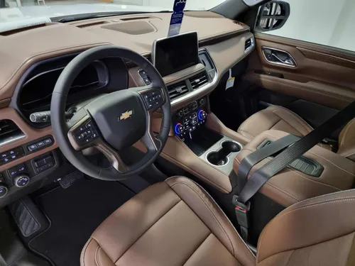 Chevrolet Suburban 5.3 High Country 4X4 At