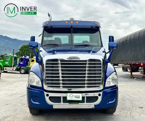 Freightliner Cascadia Tractomula