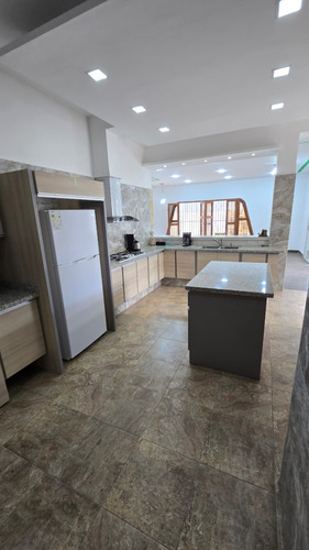 Casa En Venta En Urb El Castaño 04js
