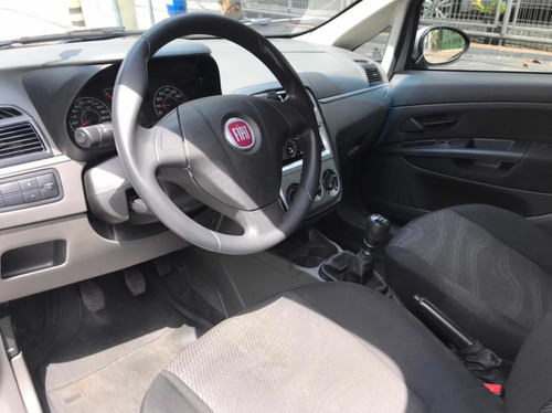 Fiat Punto 1.4 Attractive 2011/2012 Manual