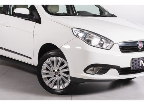 Fiat Grand Siena 1.6 MPI ESSENCE 16V FLEX 4P MANUAL