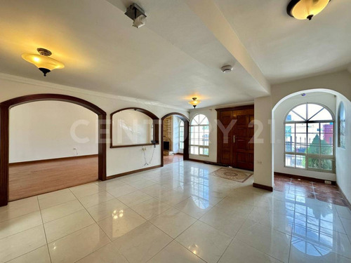 Casa En Venta Col. Abraham Gonzalez, Chihuahua
