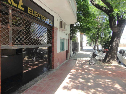 Local Comercial En Venta En Versalles A La Calle