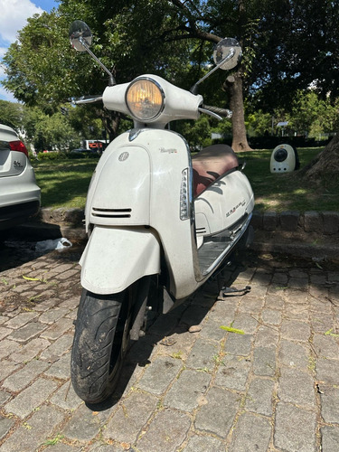 Scooter Beta Arrow Tempo 150 Blanca 32.000kms