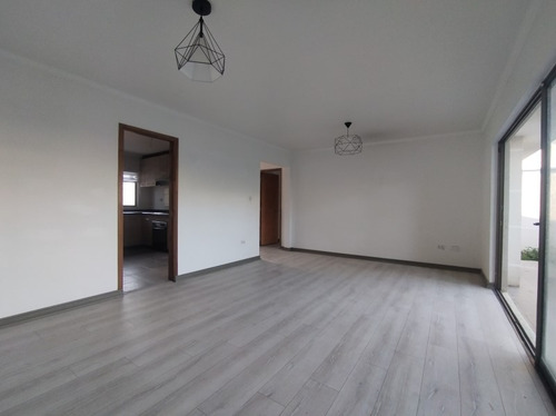 Venta Excelente Casa Con Amplio Patio 3d/3b/3 E.