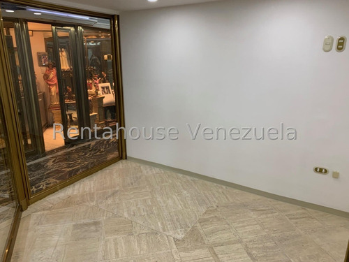 Km Comercial En Alquiler En Chuao, Distrito Metropolitano