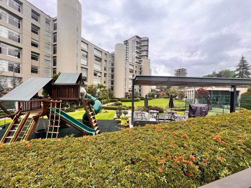 Departamento En Renta, Con Balcón Y Excelentes Vistas
