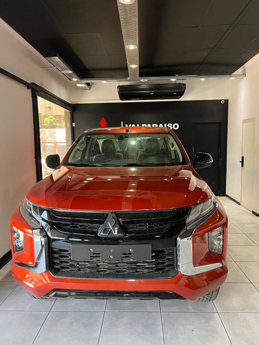 Imagen 12 de 17 de Mitsubishi L200 2023 2.4 Di-d High Power 181cv Cuero