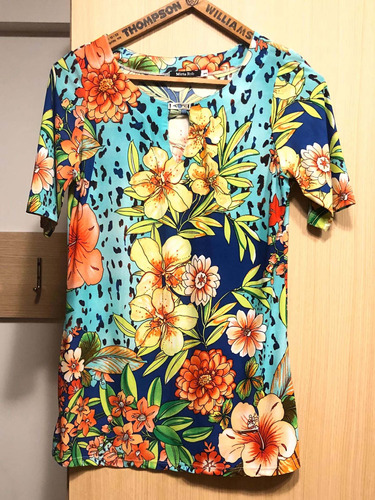 Remera Con Flores - Mirta Rob