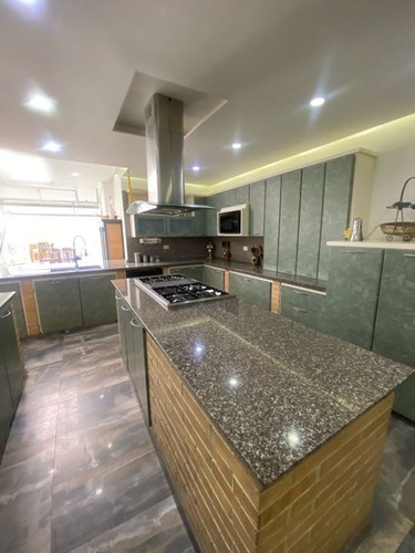 Imagen 5 de 16 de Se Vende Casa 5h+3s/7b+2s/12p Los Campitos 4266