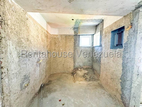 Carla Gonzalez Apartamento En Venta En La Urbanizacion El Rosal Mls #25-12495 Sc