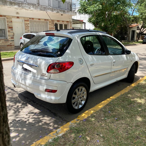 Peugeot 207 1.6 Sedan Xt