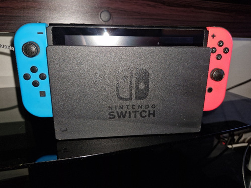 Nintendo Switch Con 4 Juegos, Caja, Control Adicional Y Dock