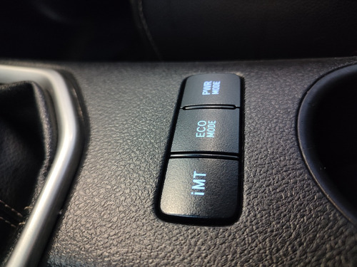 Imagen 24 de 24 de Toyota Hilux Srv Cuero 4x2 Mt