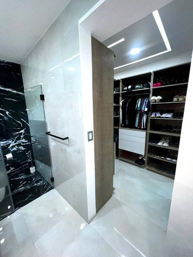 Imagen 2 de 12 de Vendo Hermoso Penthouse En Mañongo Totalmente Amoblado Y Equipado 411mts 14195 Andres Peña